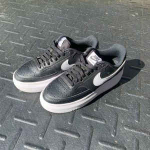 NIKE Court Vision Alta SIZE 7